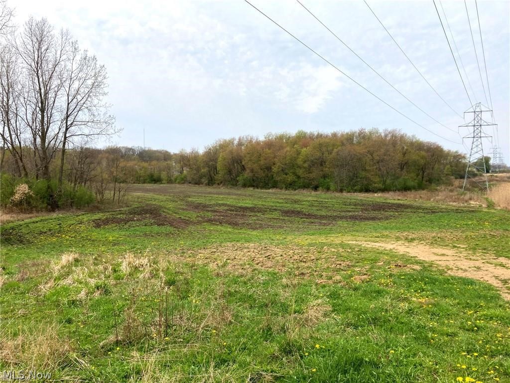 V/l Schocalog Road Copley OH 44320