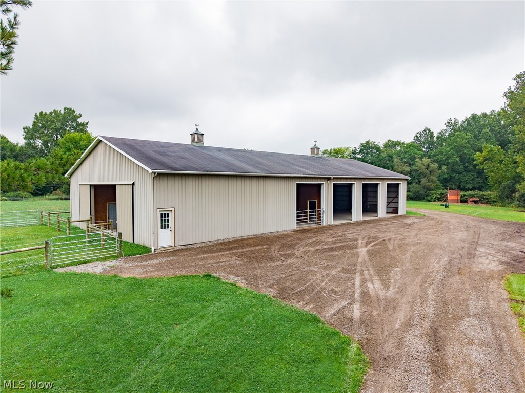 357 State Road Warren OH 44483