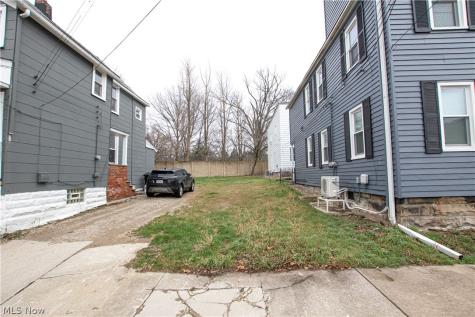 1915 E 123rd Street Cleveland OH 44106