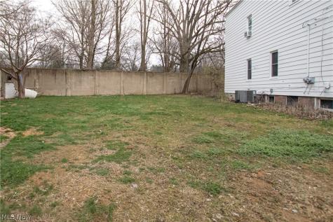 1915 E 123rd Street Cleveland OH 44106