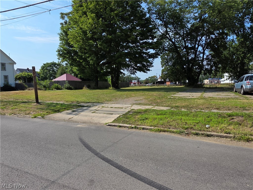 4823 Mckinley Avenue Ashtabula OH 44004