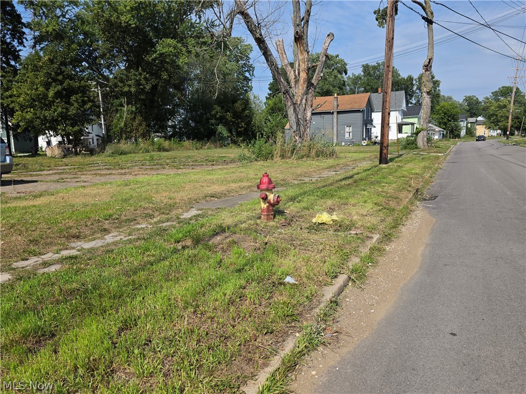 4823 Mckinley Avenue Ashtabula OH 44004