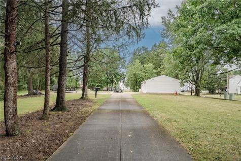 5570 Dunham Road Maple Heights OH 44137
