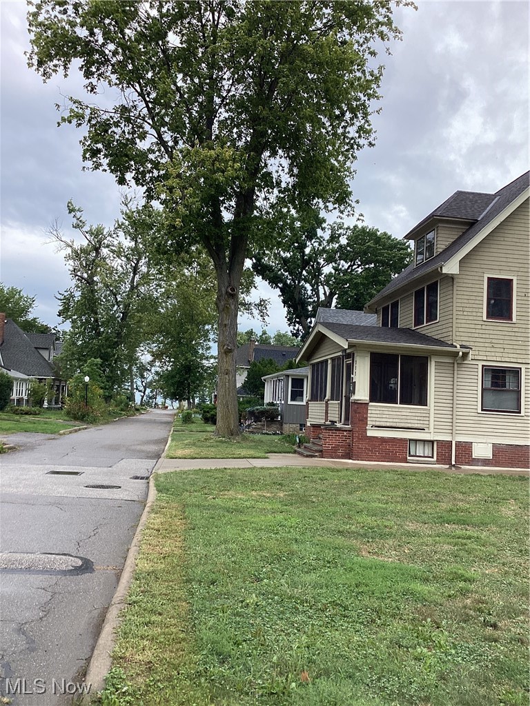 317 Groveland Club Drive Cleveland OH 44110