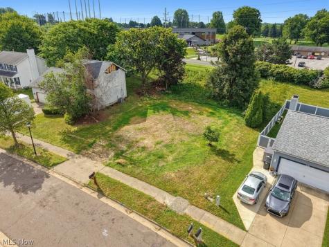2238 Canterbury Circle Akron OH 44319