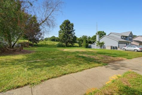 2238 Canterbury Circle Akron OH 44319
