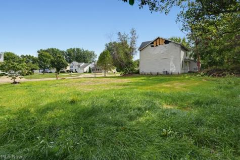 2238 Canterbury Circle Akron OH 44319