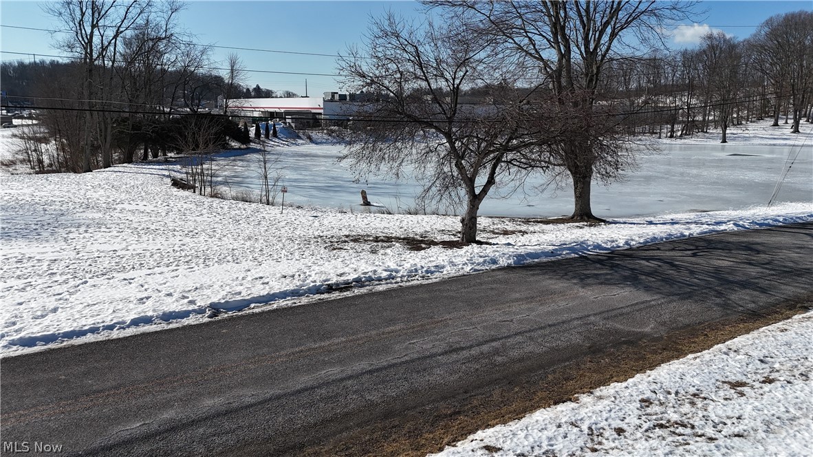 48661 Lakeview Circle East Liverpool OH 43920