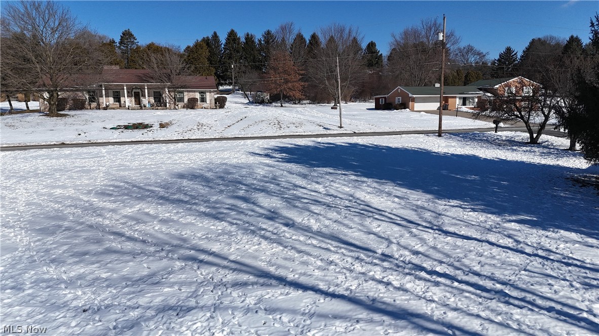 48661 Lakeview Circle East Liverpool OH 43920