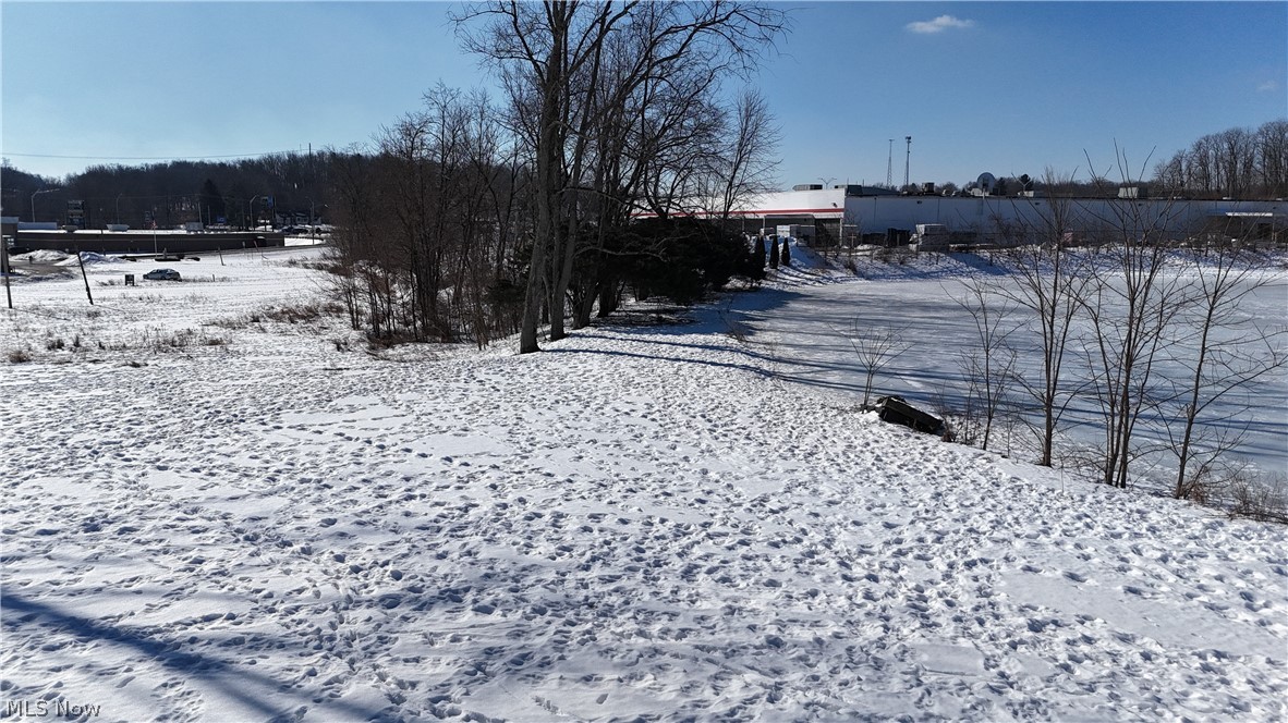 48661 Lakeview Circle East Liverpool OH 43920