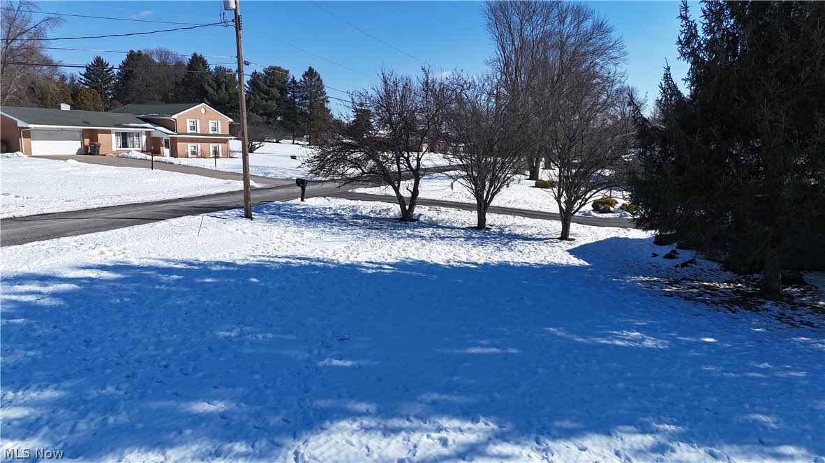 48661 Lakeview Circle East Liverpool OH 43920