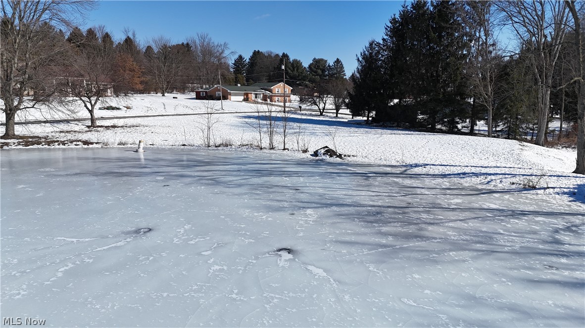 48661 Lakeview Circle East Liverpool OH 43920