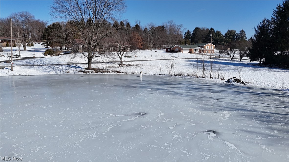 48661 Lakeview Circle East Liverpool OH 43920