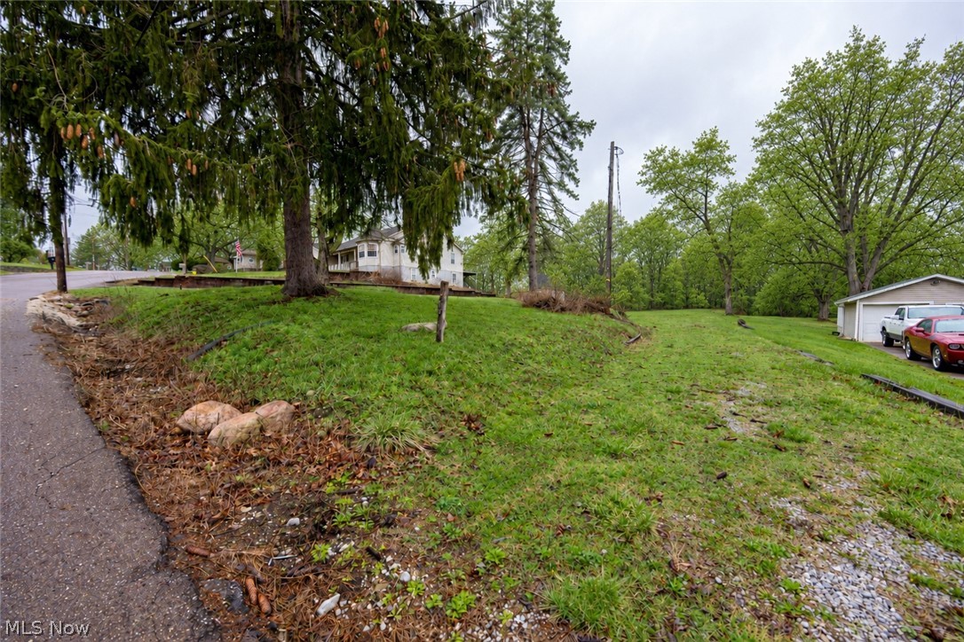 1713 Woods Road Akron OH 44306