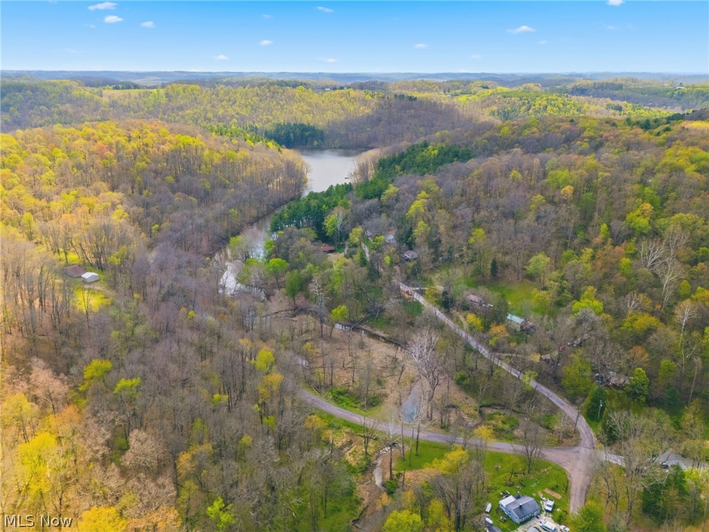 7166 Dove Road SW Carrollton OH 44615