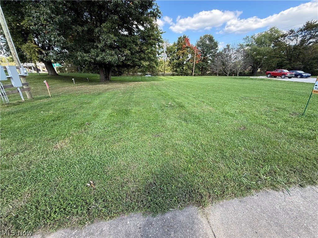 123 Commercial Avenue SE New Philadelphia OH 44663