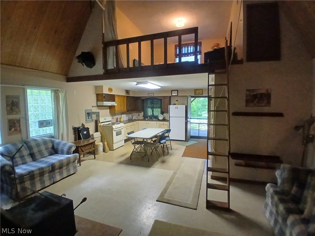 868 Township Road 278 Bergholz OH 43908