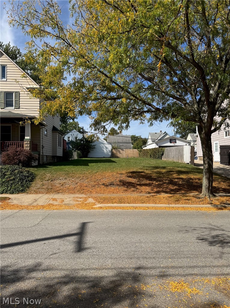 1486 Hopkins Avenue Lakewood OH 44107