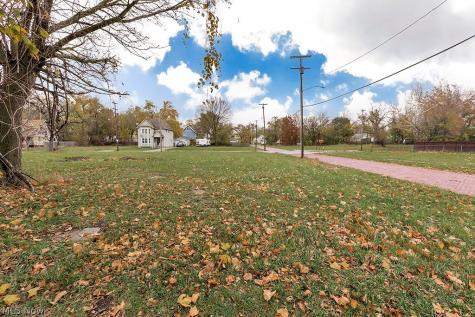 936 E 141st Street Cleveland OH 44110