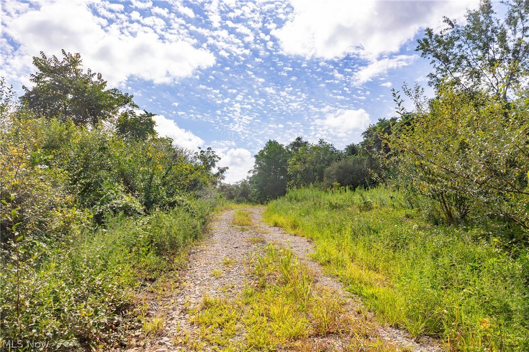 Putney Ridge Road Quaker City OH 43773