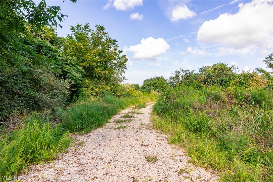 Putney Ridge Road Quaker City OH 43773