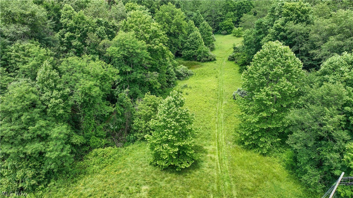 147 W Leatherwood Pike Barnesville OH 43713