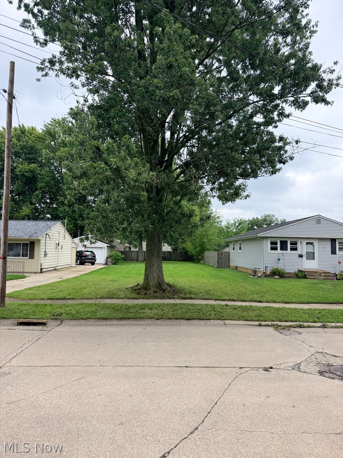 822 Longson Avenue Elyria OH 44035