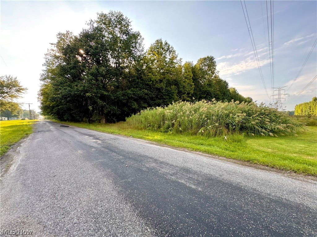 Oyster Road North Benton OH 44601