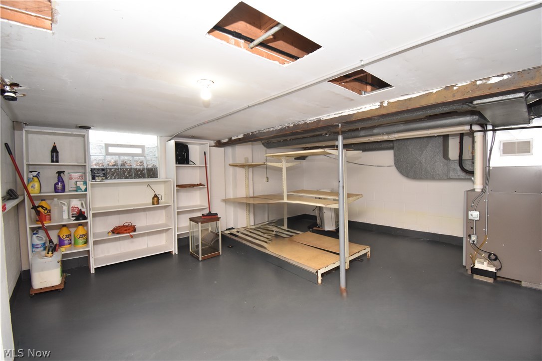 134 North Main Street Hubbard OH 44425