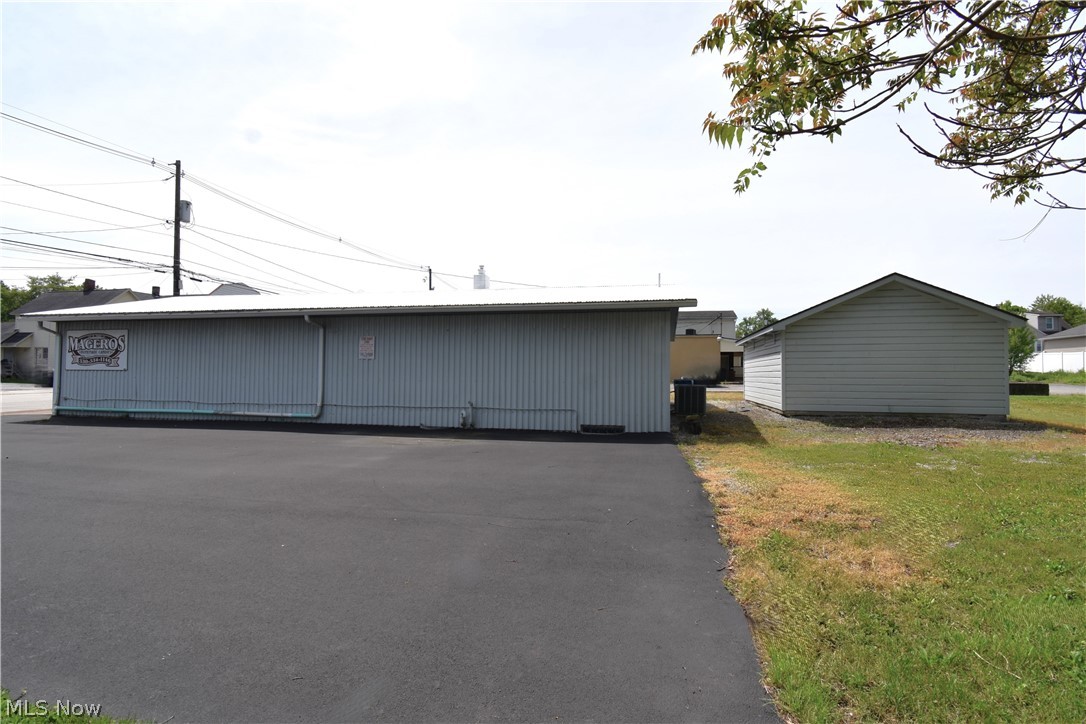 134 North Main Street Hubbard OH 44425