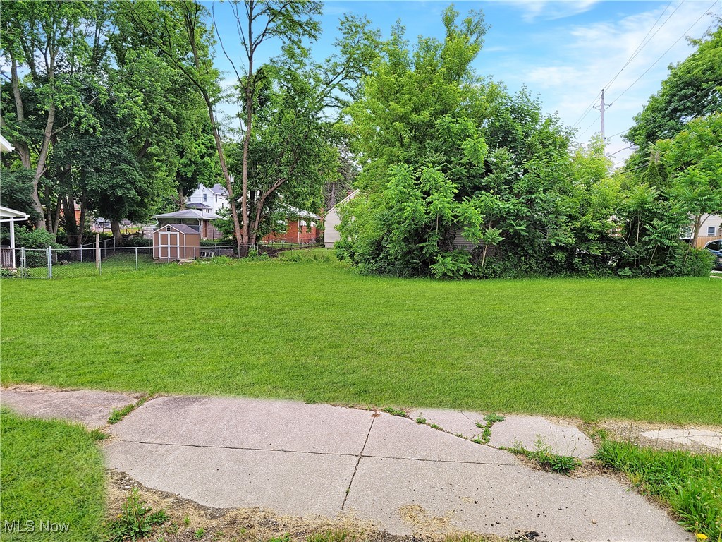 Akron OH, 1091 Pitkin Avenue