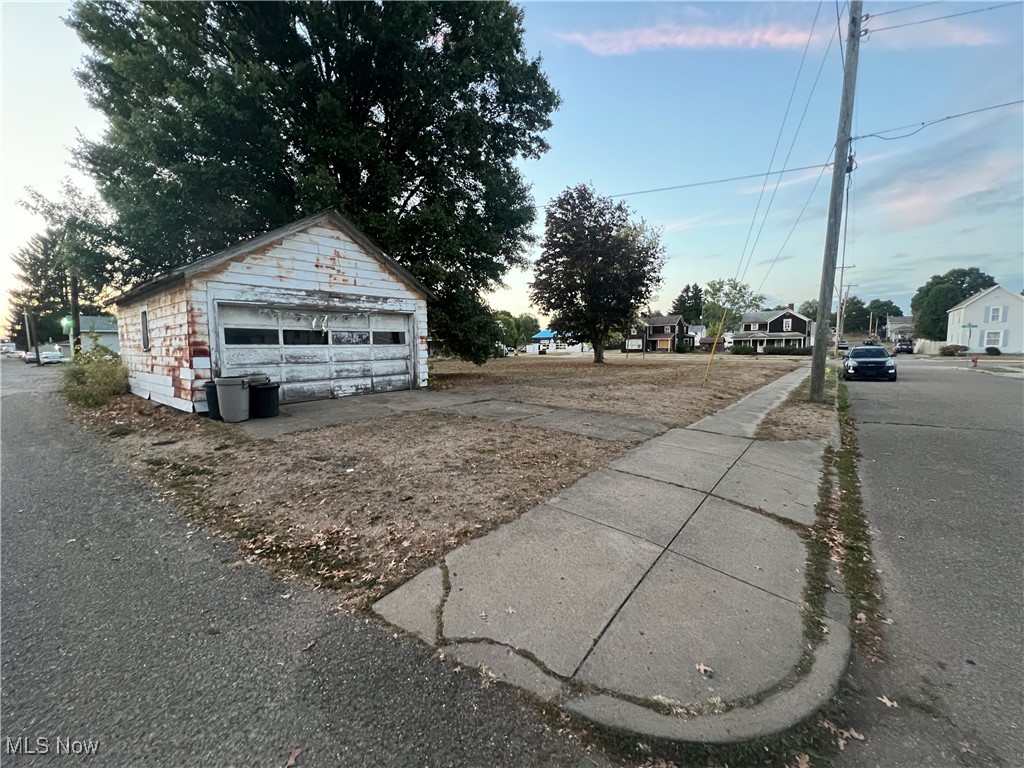 902 W High Avenue New Philadelphia OH 44663