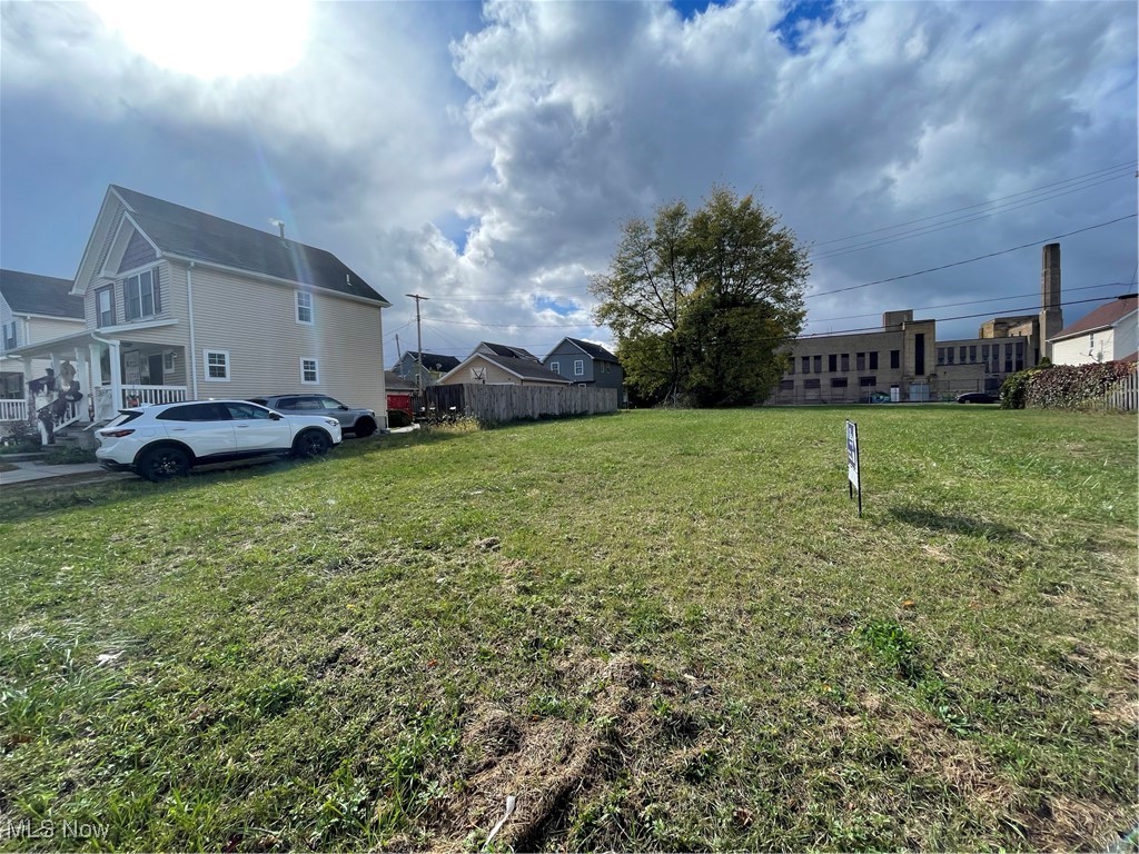 E 46 Street Cleveland OH 44103