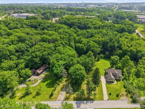 10269 Barr Road Brecksville OH 44141
