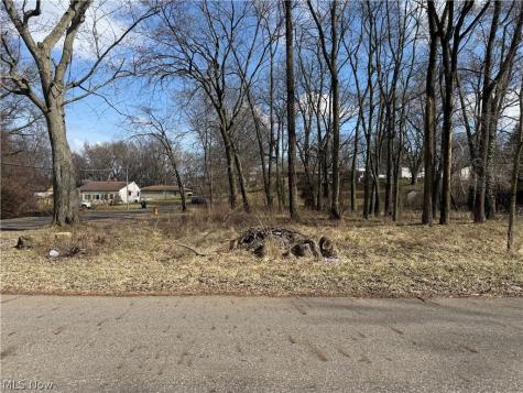 Pershing Avenue NW Massillon OH 44646