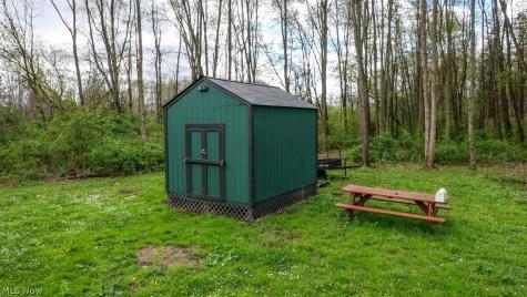 10088 Knowlton Road Garrettsville OH 44231