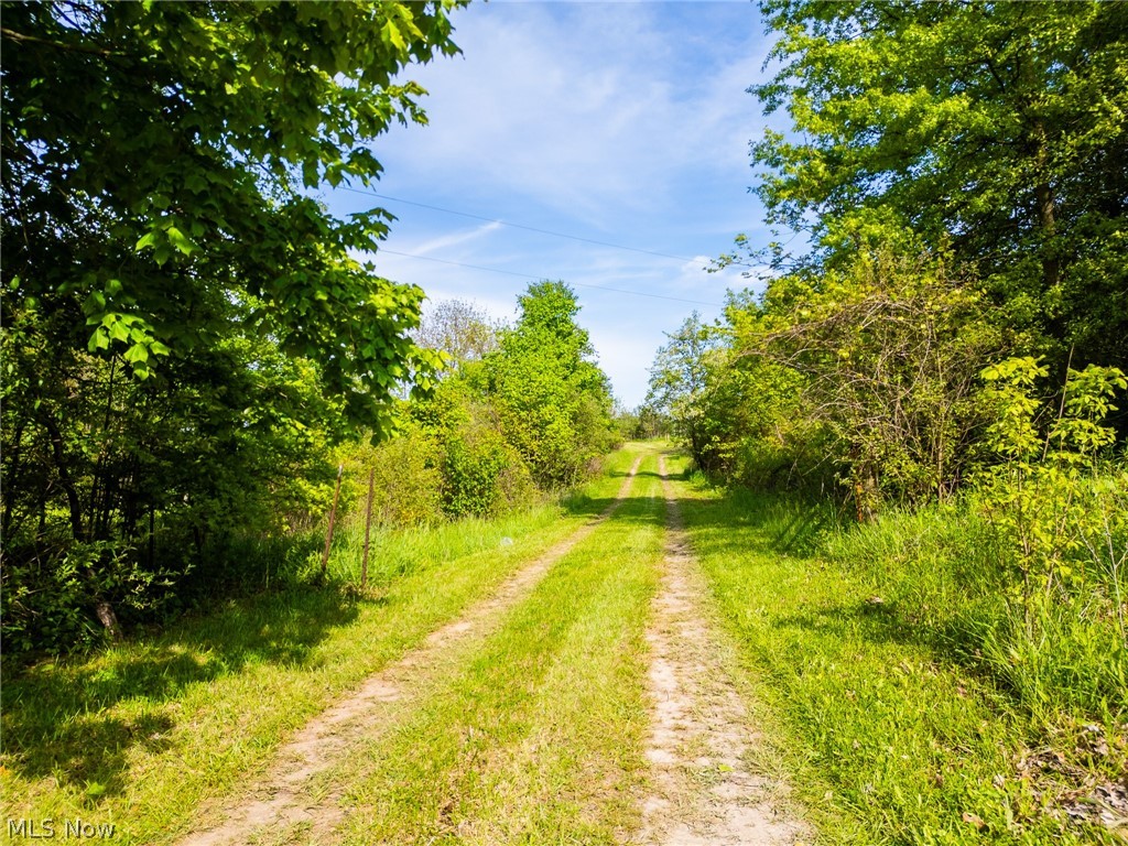 5123 School House Road Frazeysburg OH 43822
