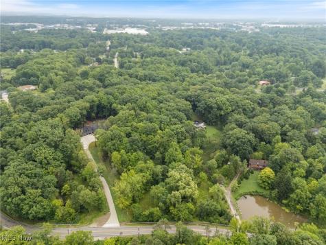 17660 Egbert Road Bedford OH 44146