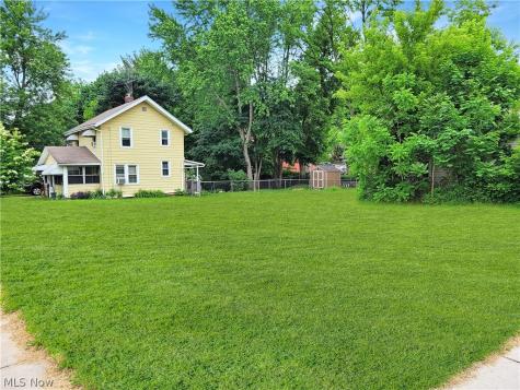 1091 Pitkin Avenue Akron OH 44310