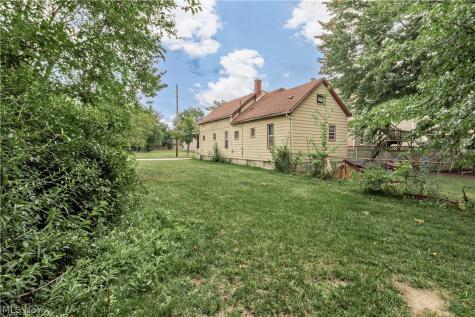 3692 E 59th Street Cleveland OH 44105