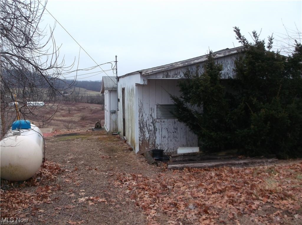 19510 Leatherwood Road Salesville OH 43778