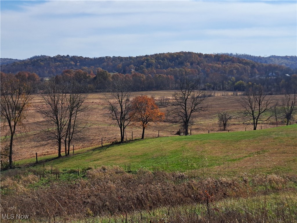 19510 Leatherwood Road Salesville OH 43778
