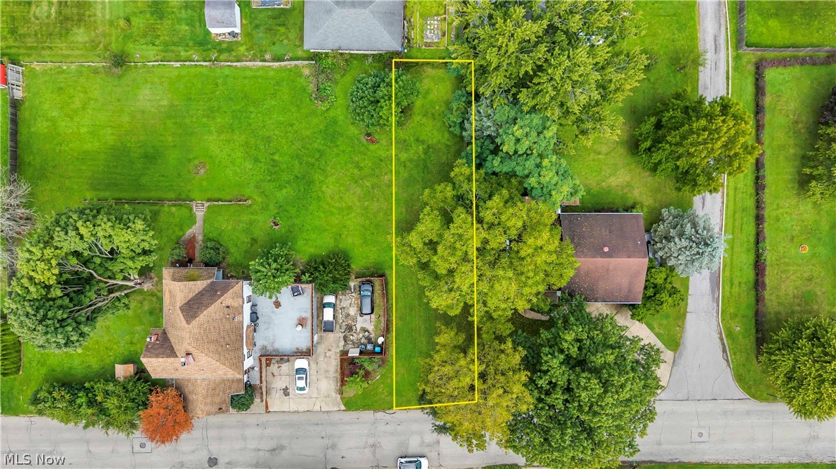 Geneva Avenue Struthers OH 44471