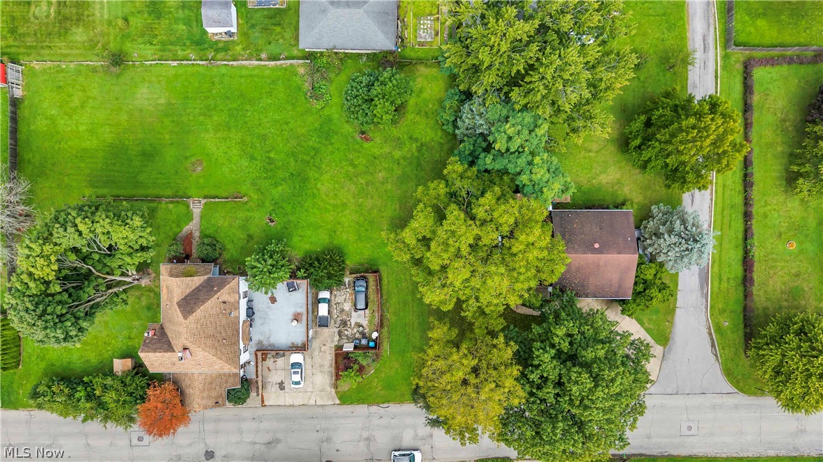 Geneva Avenue Struthers OH 44471