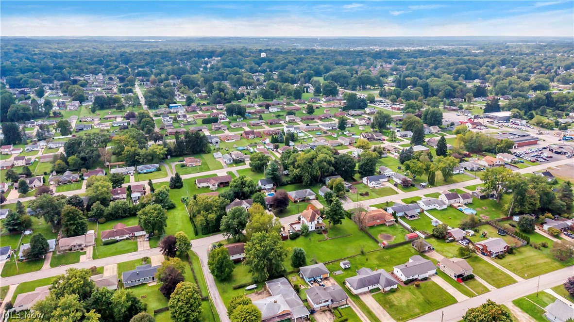Geneva Avenue Struthers OH 44471