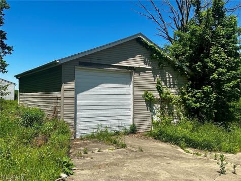 1028 Arbor Road NE Minerva OH 44657