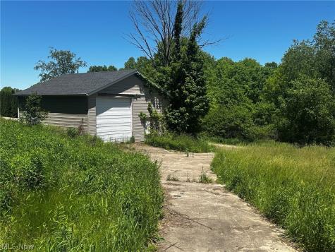 1028 Arbor Road NE Minerva OH 44657