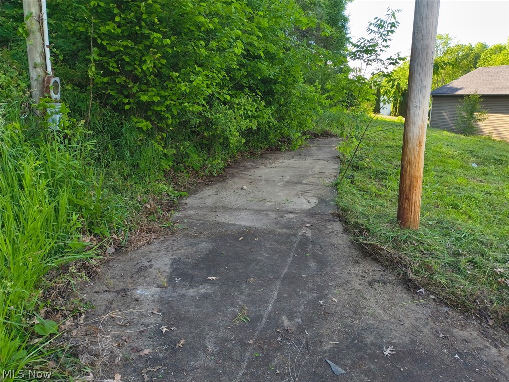 1028 Arbor Road NE Minerva OH 44657