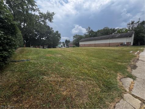 444 Sumner Street Akron OH 44304