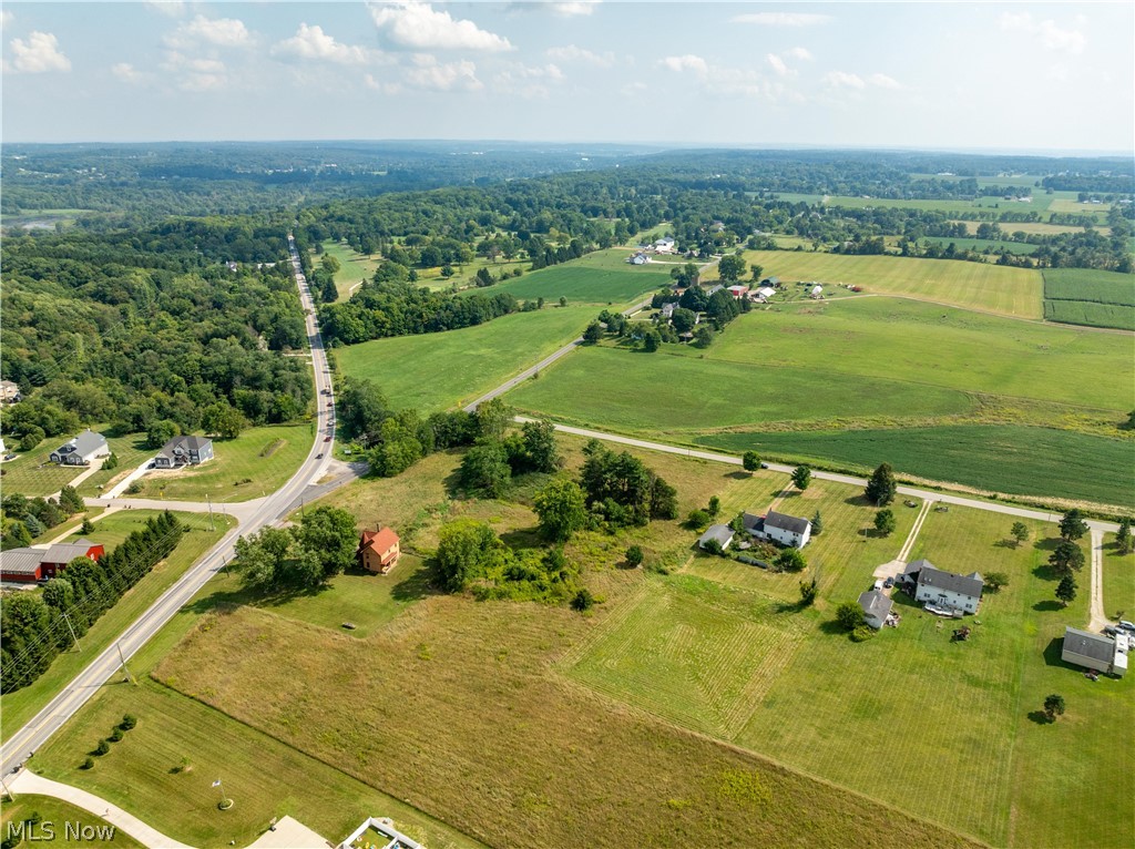 Paradise Road Medina OH 44256